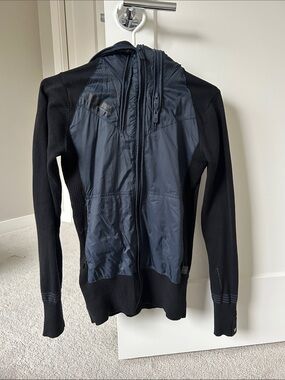 Women’s Black & Navy Hooded Hybrid Jacket